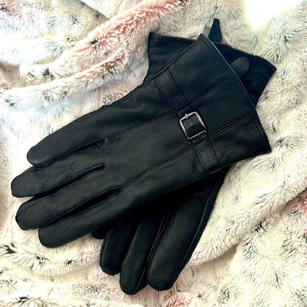 Vintage like new! French black lambskin leather gloves “Fur” lined size M / L